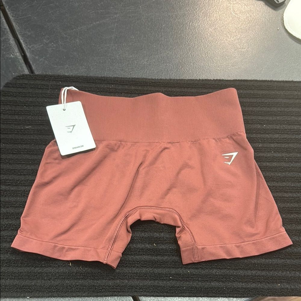Gymshark Rust shorts - Picture 2 of 4